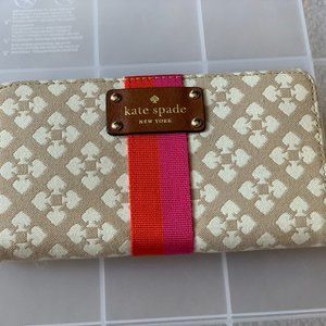 NWOT Kate Spade Wallet - Classic Spade Neda